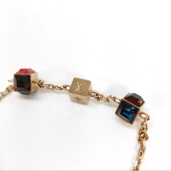 Gorgeous Louis Vuitton Luxury Bracelet - Picture 4 of 6